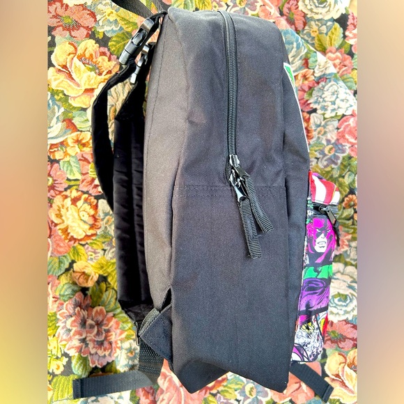 MARVEL COMICS reversible backpack - Picture 3 of 7